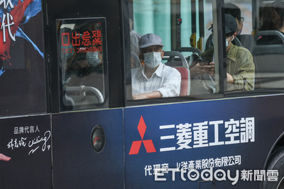 公車貼公告「全程免費」7萬人朝聖！司機解釋原因：也不用投幣付錢