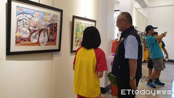 ▲「藝綺繪趣」文昌國小師生聯展 孩子眼中最真的世界           。（圖／記者翁伊森翻攝）