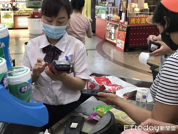 ▲▼ 2020北京消費券專題,行動支付,商場防疫。（圖／記者任以芳攝）