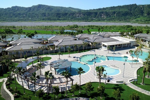 玻璃帷幕越夜越浪漫 台東獨幢渡假villa 泡豪華型美人湯超放鬆 Ettoday旅遊雲 Ettoday新聞雲