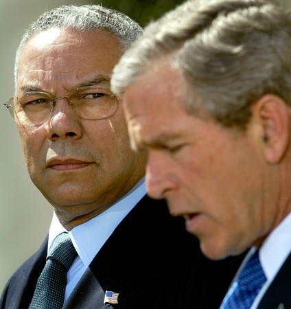 ▲美國前國務卿鮑爾（Colin Powell）與前總統小布希（George W. Bush）。（圖／達志影像／美聯社）