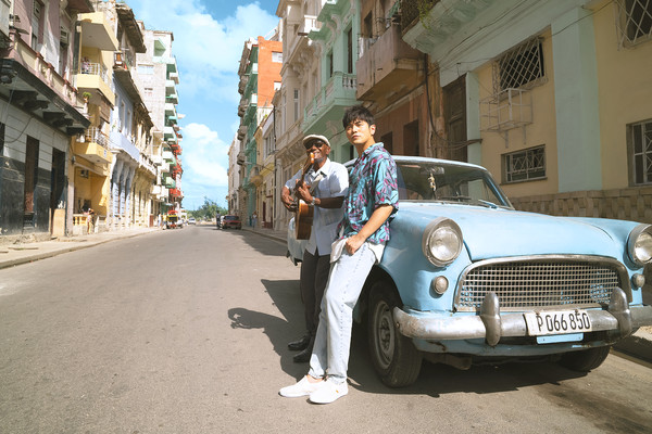 ▲▼ 周杰倫和好友一同到古巴拍攝MV。（圖／杰威爾音樂提供）