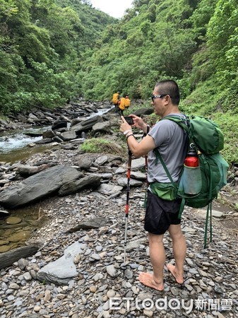 ▲營救登山失聯的屏安醫院副院長，屏東縣議員鄭清原懸賞200萬元             。（圖／記者陳崑福翻攝）