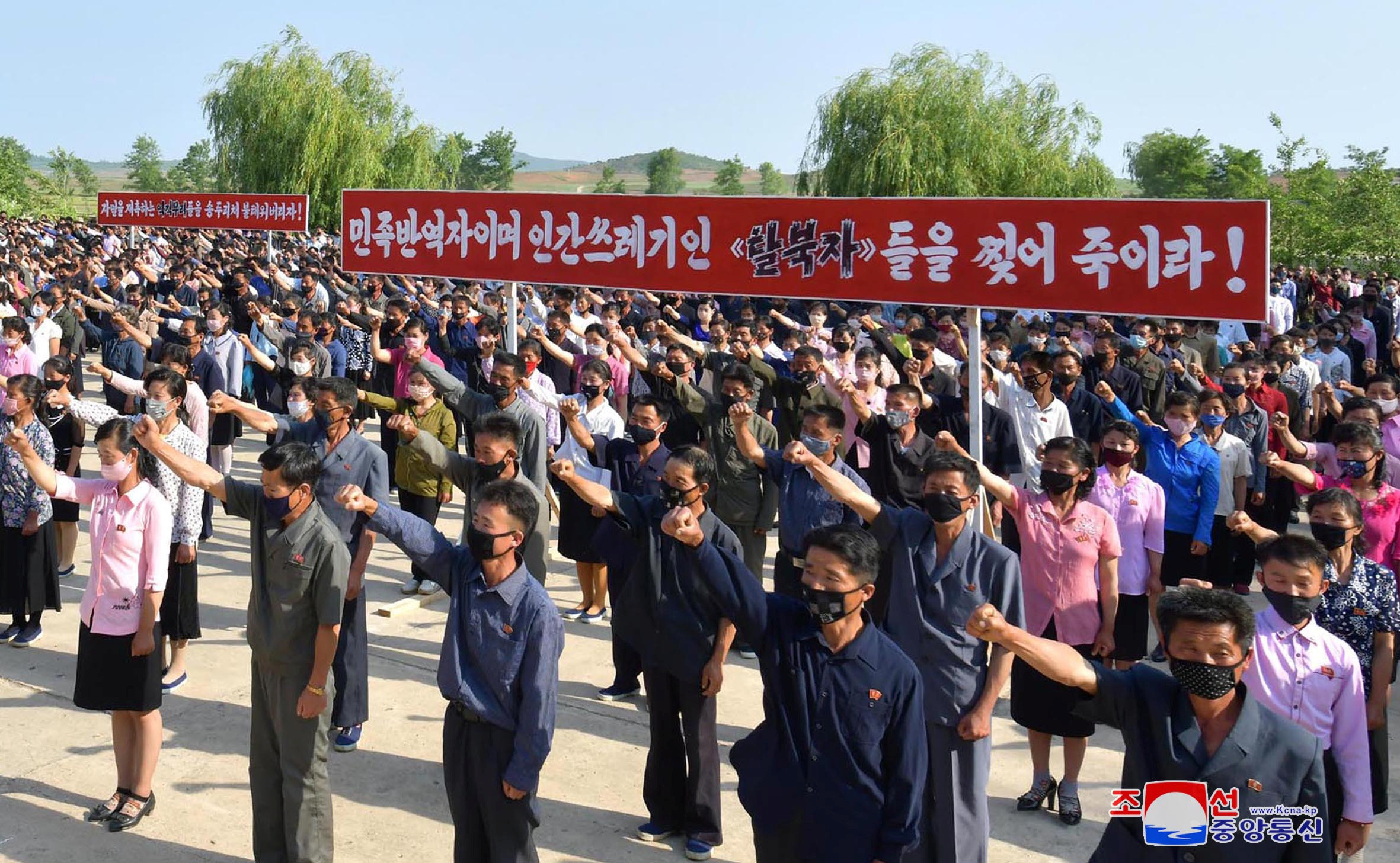 ▲▼北韓連日來動員人民，發起聲討南韓、脫北者的示威活動。（圖／達志影像／美聯社）