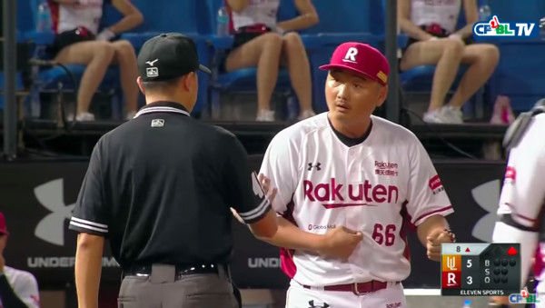 ▲曾豪駒8局上場抗議。（圖／截自CPBL.TV）