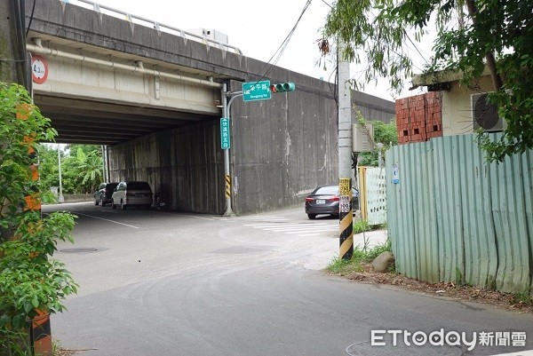 ▲楊梅區榮平路為楊梅通往平鎮區重要道路。（圖／桃園市議會提供）