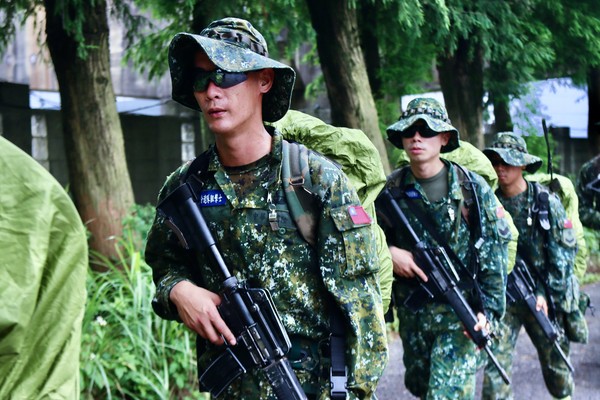 ▲陸軍特戰部特一營8日起展開為期15天的戰術任務行軍訓練」。（圖／翻攝自Facebook／中華民國陸軍，下同）