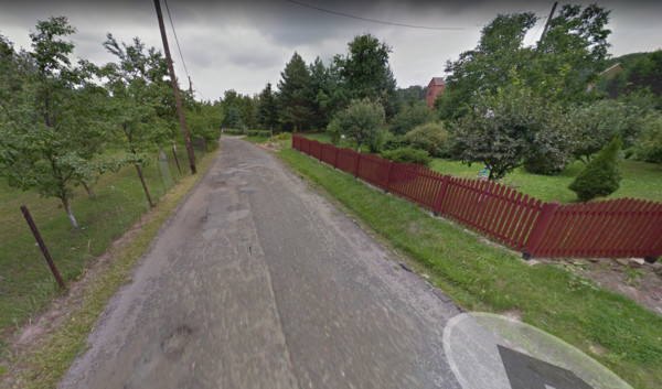 ▲▼波蘭南部的一個小村莊Pielgrzymow，隔著一條小路就是捷克境內。（圖／翻攝自Google map）