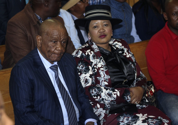 ▲▼南非國家賴索托前首相塔巴內（Thomas Thabane）與現任妻子梅塞亞（Maesaiah）。（圖／達志影像／美聯社）