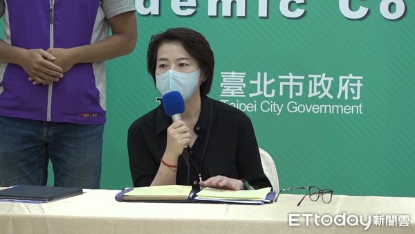 ▲▼黃珊珊主持疫情記者會。（圖／記者徐斌慎攝）