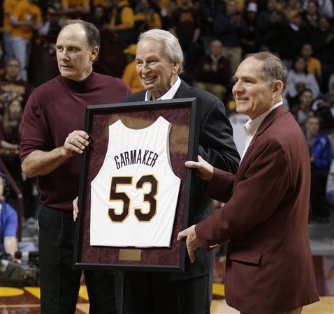 ▲明尼蘇達大學在2001年將加馬克的53號球衣退休。（圖／達志影像／美聯社）