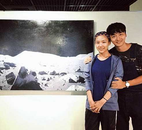 馬俊麟和梁敏婷是師大美術系的同學，夫妻倆在外遇風波前常一起看畫展。（圖／翻攝自IG）