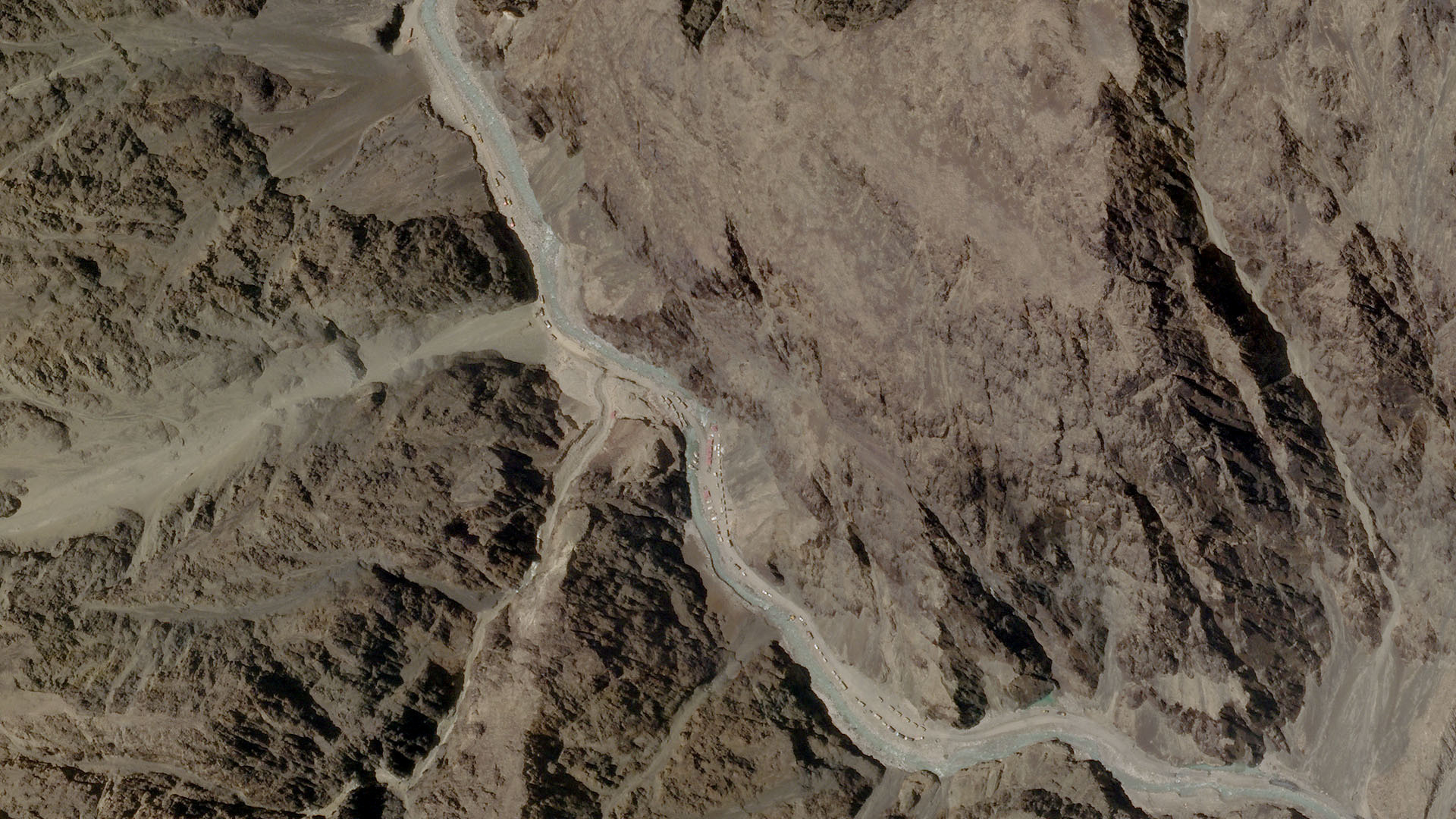 ▲▼ 中印邊境,拉達克地區（Ladakh）加萬谷（Galwan valley）衛星影像。（圖／路透）