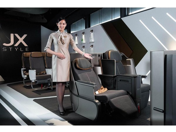 BMW集團旗下的Designworks設計團隊參與了許多商務機及航空公司的內裝與座椅設計，而其最新的作品則是與台灣的星宇航空合作，打造星宇航空A321neo機隊座艙及機艙設備。
