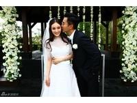 楊冪、劉愷威峇里島大婚全紀錄 。（圖／新浪娛樂）
