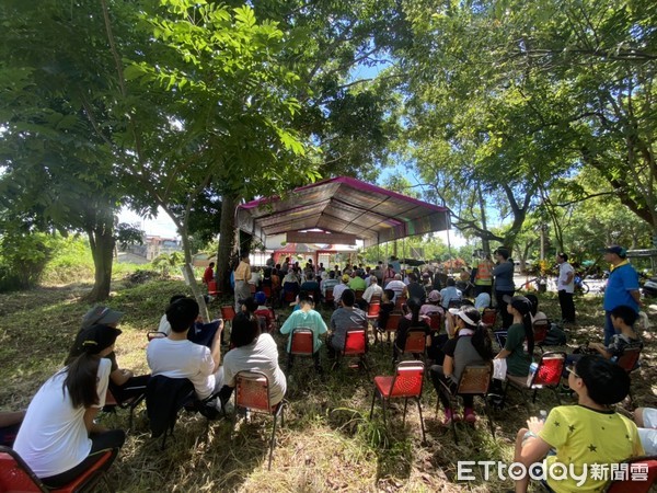 ▲台糖公司雲嘉區處於崁腳農場環保林園大道基地舉辦「環保林園大道成果宣傳及環境教育活動」崁腳村村民與興昌國小師生及台糖雲嘉區處人員105人共襄盛舉參與。（圖／記者蔡佩旻翻攝）