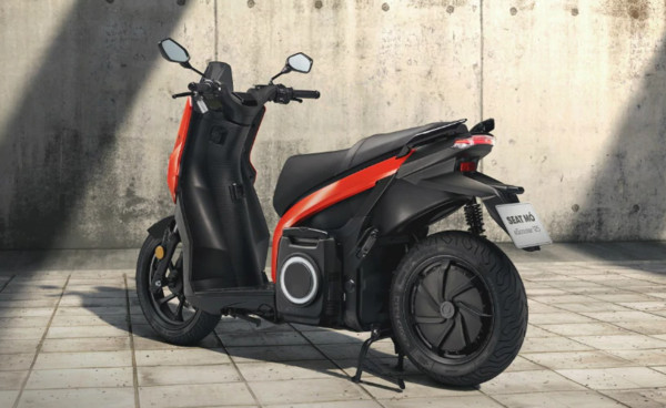 電動機車不是Gogoro專利　SEAT最新智能二輪MÓ eScooter表示：略懂略懂（圖／翻攝自SEAT）