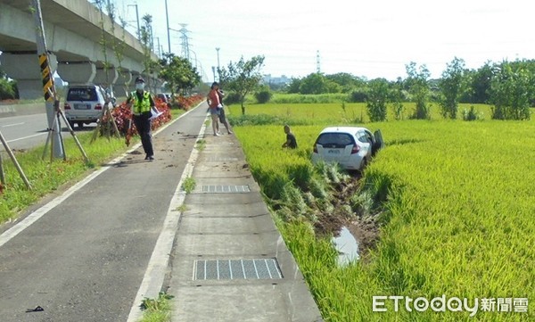 ▲楊梅區高鐵南路七段1死2傷嚴重車禍。（圖／楊梅警分局提供）