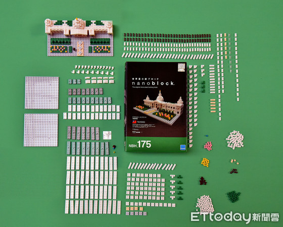 ▲奇美博物館與世界最小積木品牌nanoblock首度合作，獨家推出一款傳神又可愛的奇美博物館迷你積木玩具，打造屬於自己的掌上博物館。（圖／記者林悅翻攝，下同）