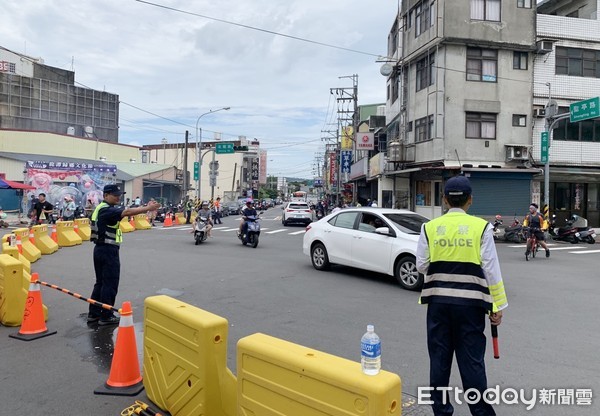 ▲龍潭警分局針對端午節連續假期，針對風景區等易塞車路段將實施管制。（圖／記者沈繼昌翻攝）