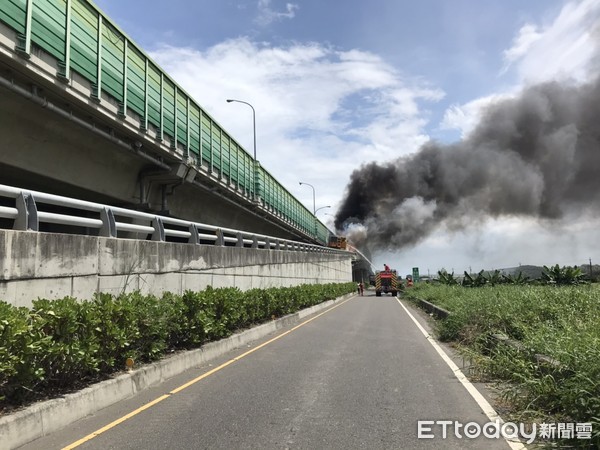 ▲▼  彰化火燒車           。（圖／記者唐詠絮翻攝）