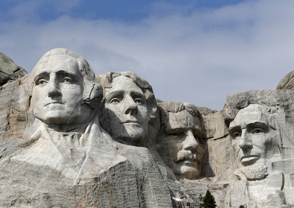 ▲▼拉什摩爾山（Mount Rushmore）的總統石像國家紀念區內的雕塑石像。（圖／達志影像／美聯社）