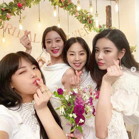 ▲Wonder Girls成員替惠林辦Bridal Shower。（圖／翻攝自宥斌Instagram）