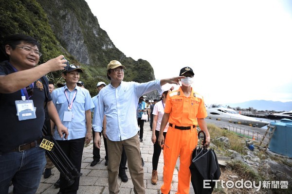 ▲ 台灣龍珠美譽基隆嶼正式開放登島 林右昌：7月起歡迎觀海賞生態。（圖／基隆市政府提供）