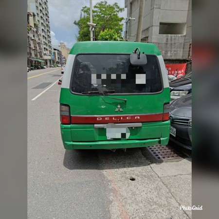 ▲▼ 前鎮郵務車執勤中遭人開走            。（圖／記者黃子倩翻攝）