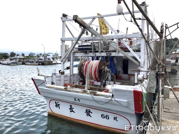 ▲ 歡慶漁民節辛勤拚大豐收 金山漁民王華傳經營棒受網漁業有成。（圖／新北市漁業處提供）