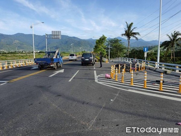 ▲▼台東南王路橋口清晨車禍！女騎士遭撞「滑行10m」　無心跳搶救中。（圖／記者楊鈞典攝）