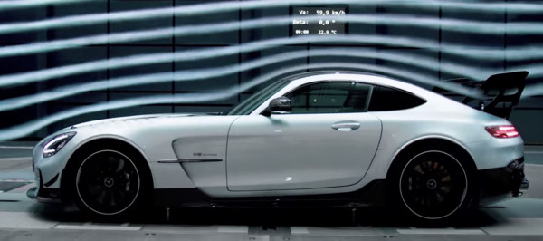 ▲賓士AMG GT Black Series預告。（圖／翻攝自Youtube／Mercedes-AMG）