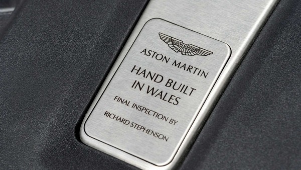 ▲Aston Martin DBX下線。（圖／翻攝自Aston Martin）