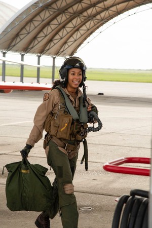 ▲美國海軍首度出現非裔女性飛行員。（圖／翻攝自Facebook／Chief of Naval Air Training (CNATRA)）