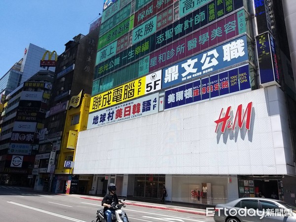 ▲▼ H&M台北站前店4層千坪店面傳招租。（圖／記者黃靖惠攝）