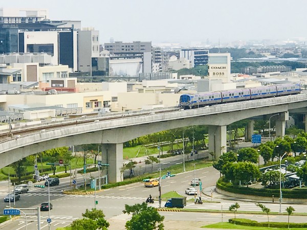 ▲▼高鐵桃園站旁房市。（圖／台灣房屋提供）