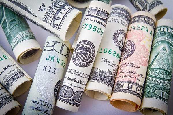 ▲儲蓄，理財，存錢，記帳，消費，財務，鈔票，美元，美金，投資，金錢。（圖／pixabay）