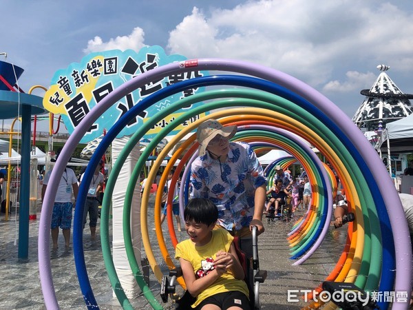 ▲▼台北市長柯文哲出席兒童新樂園「夏日水進擊」活動。（圖／記者楊亞璇攝）