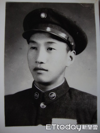 ▲老兵專訪：劉錫輝／1954年陸軍官校畢業照。（圖／劉錫輝提供）