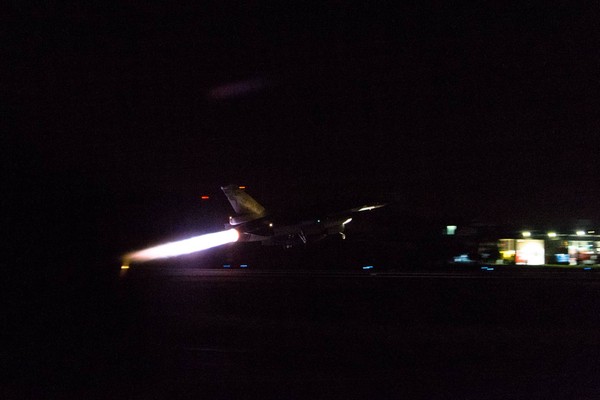 ▲▼F16戰機執行夜間攔截任務。（圖／國防部提供）