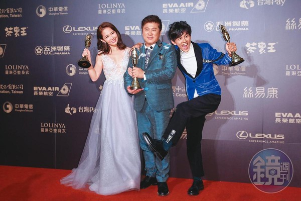 與胡瓜（中）、阿翔（右）一起主持的《綜藝大集合》，前年曾讓謝忻（左）拿下金鐘獎最佳綜藝節目主持人獎。