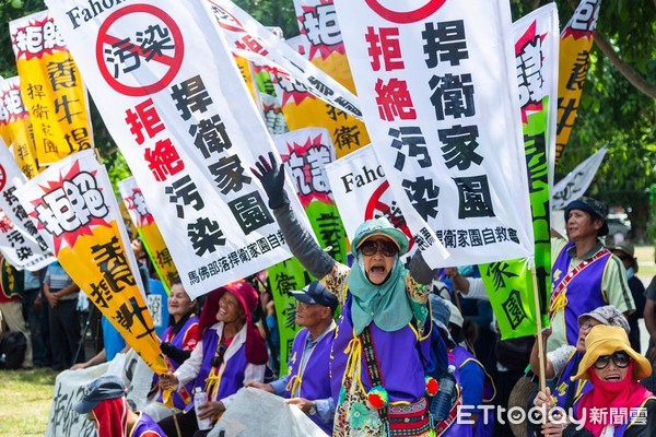 ▲▼花蓮中南區約500名居民在縣府前抗議。（圖／記者蕭可正攝，下同）