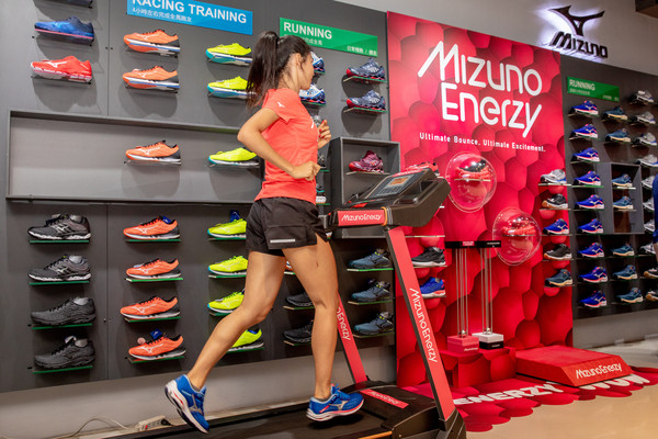 ▲▼ 史上最強回彈力「MIZUNO ENERZY」　福壽螺外觀再搭振興券加碼            。（圖／MIZUNO提供）