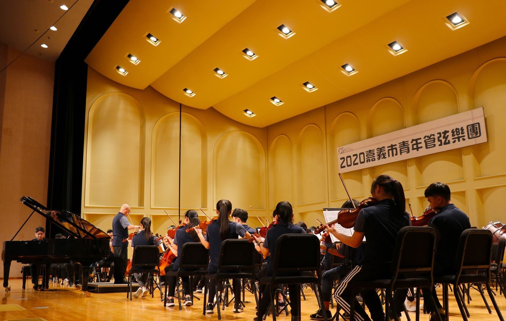 ▲嘉義市青年管弦樂團將在音樂家李威龍的帶領下，於7月25日舉行「貝多芬250周年誕辰紀念音樂會」。（圖／翻攝自嘉義市政府）