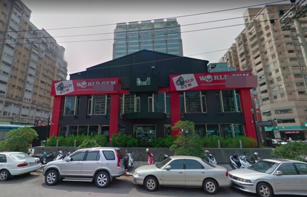 ▲▲李男到World Gym西屯店健身，卻遭槓鈴壓頸致腦死。（圖／翻攝自Google map）