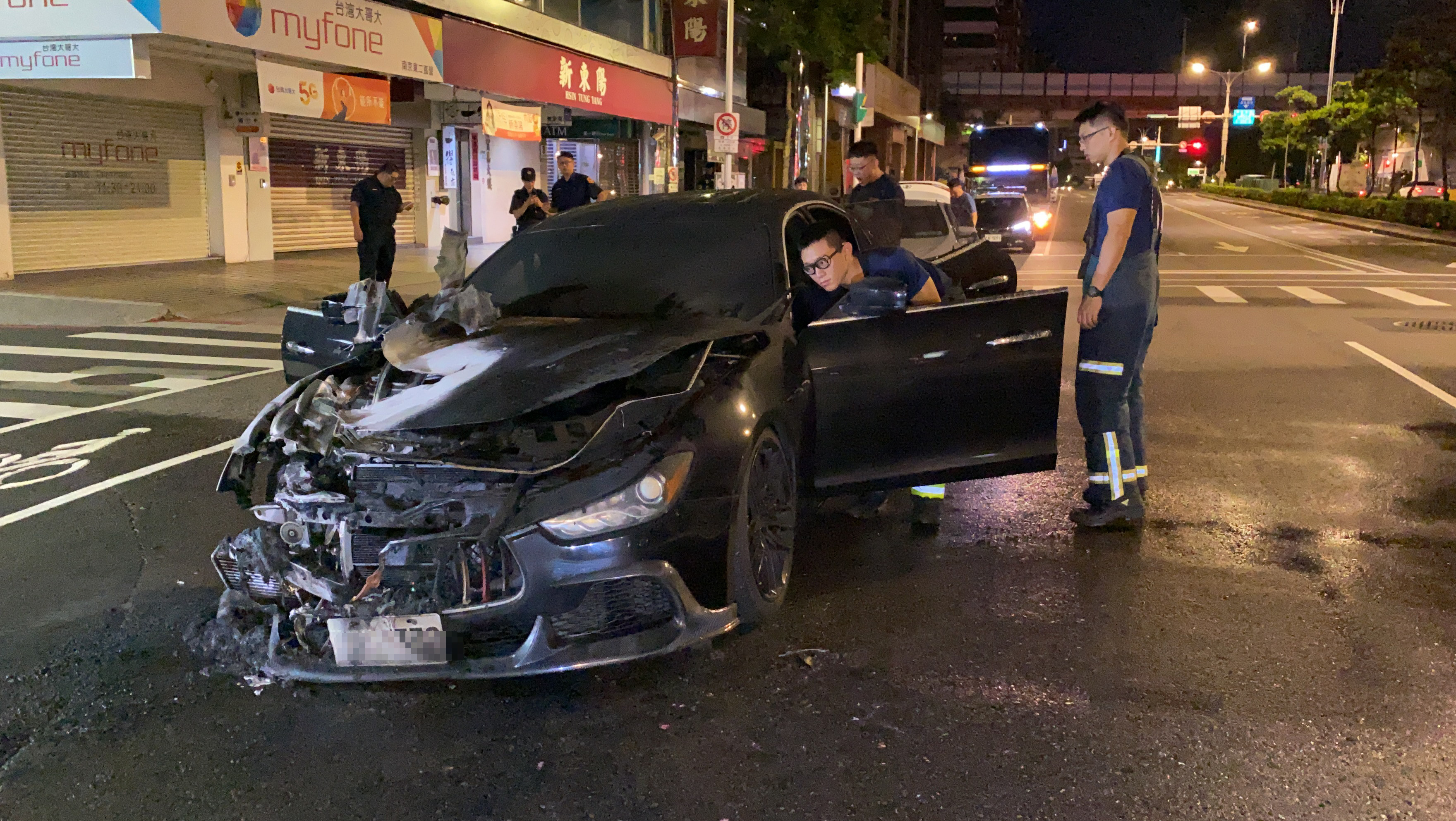 影 瑪莎拉蒂在台接連傳出火燒車意外總代理 事故車並非原廠導入 Ettoday車雲 Ettoday新聞雲