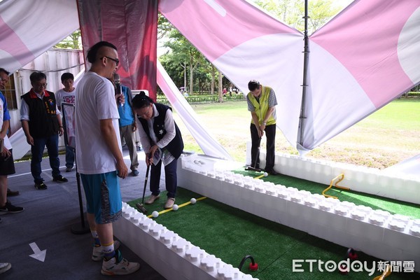 ▲▼「花夏運動季」活動依據全民運比賽項目設計的闖關遊戲關卡及運動類型的遊戲體驗設施。（圖／花蓮縣政府提供，下同）