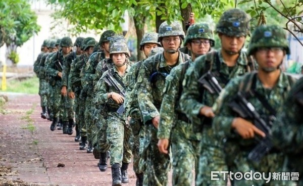 ▲蕭男疑因不堪部隊壓力，逃回台中市西區租屋處長達6日。（示意圖／國防部發言人粉絲專頁）