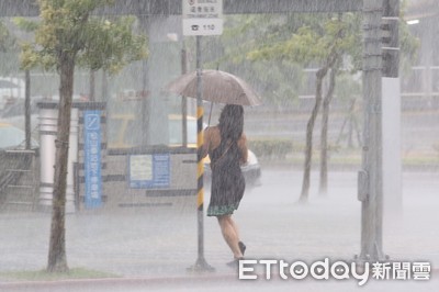 快訊／高雄市2區時雨量98毫米　列一級淹水警戒