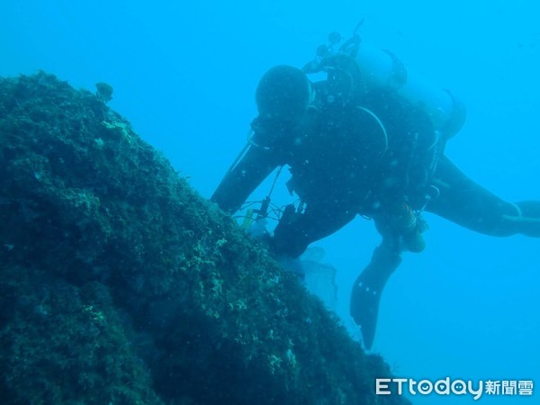 ▲▼ 還給魚兒乾淨的家，台東縣府農業處積極清除魚礁覆網及垃圾 。（圖／記者楊漢聲翻攝，下同）